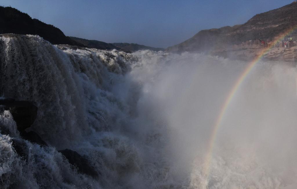 ����֮��ح���ݣ��׶�����ũ��æ...