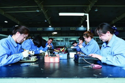 ������������ĵı�ߡ� �����ǡ�ȫ�����������ڡ��������ع�˾��װ��������ϵͳ��