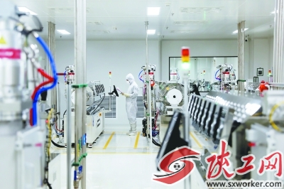 �������²��ϲ�ҵ��չ̬�Ƴ������