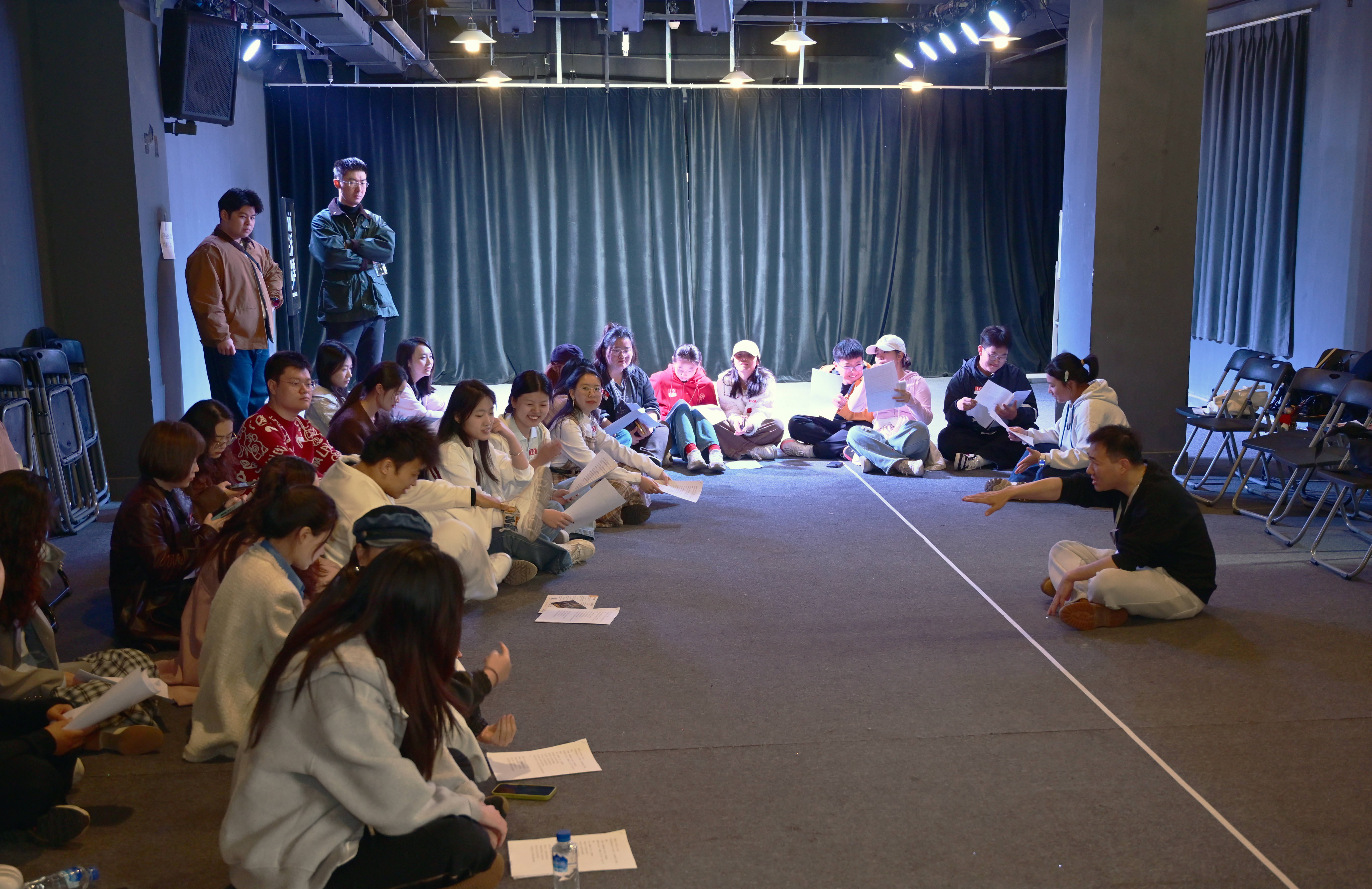 ��Ļ�����һ��Ϸ�����顱��������������Ժ���³Ǿ糡����