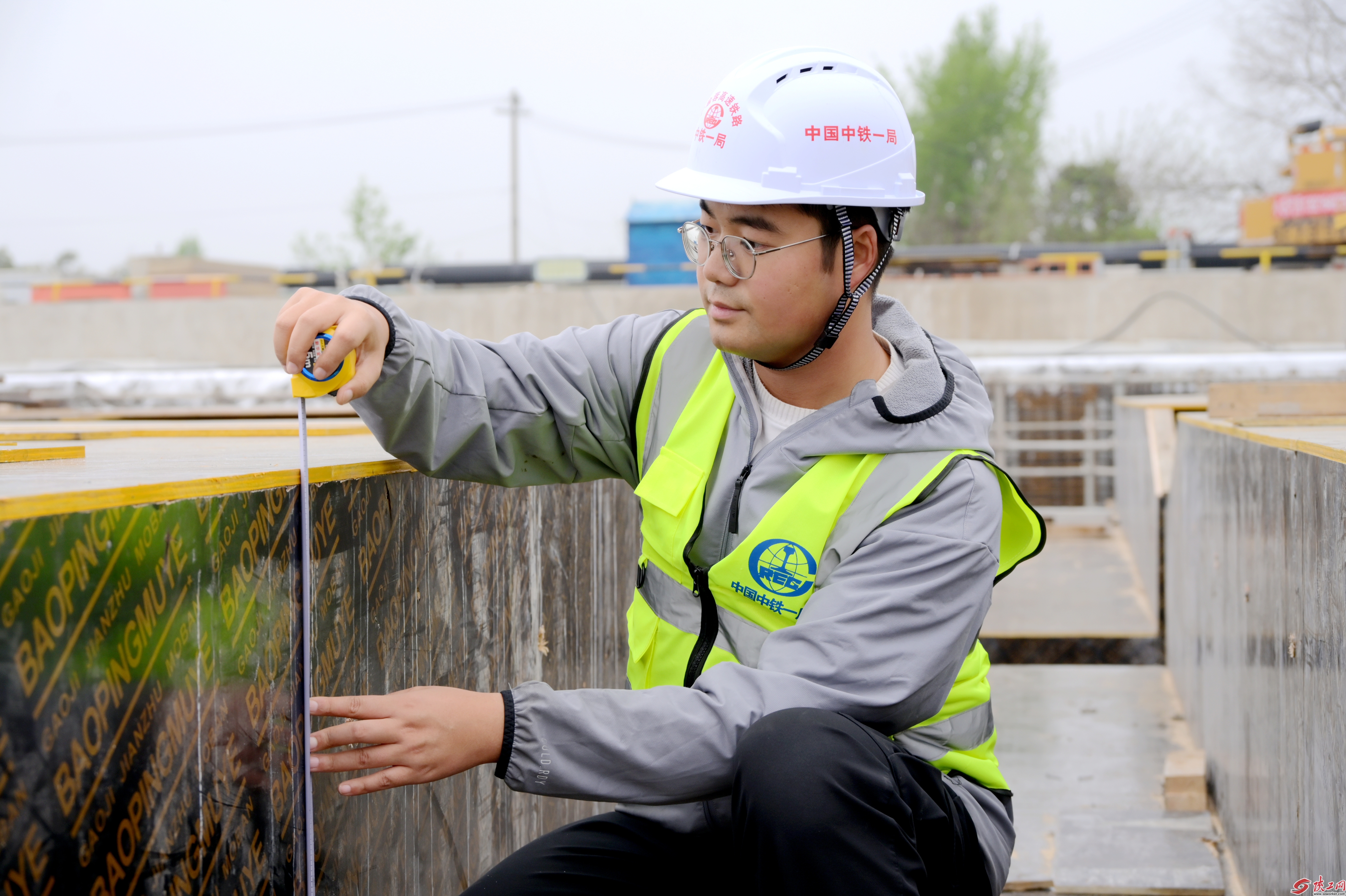 �ӡ����С�ס������������������������һ�ֻ����ظ�����Ŀһ�ֲ���������������