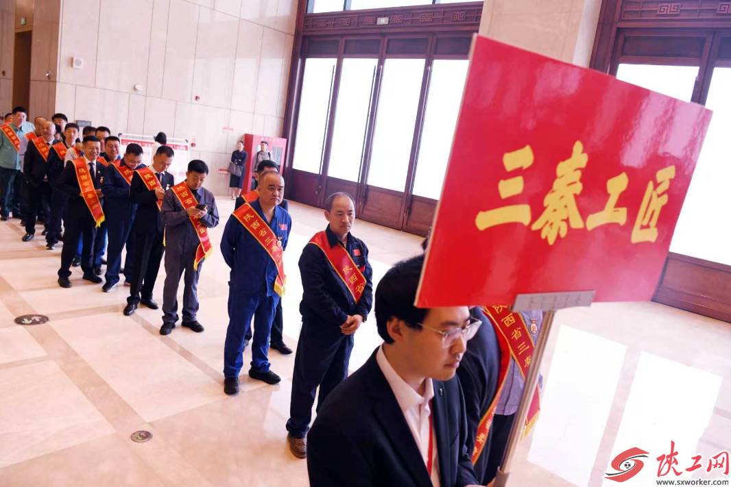 ����ʡ��ף����һ�������Ͷ����߱��ô�ᣨ�ֳ�ͼ3��